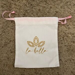 La Bella Pouch